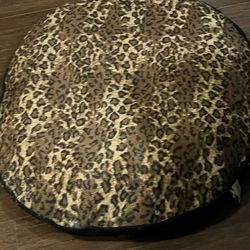 Leopard bedding