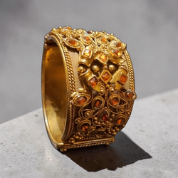 BEAUTIFUL VINTAGE BRACLET