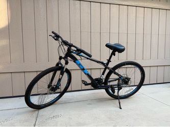 GT Aggressor Pro 27.5” Mountain Bike Medium, Upgraded Seat, Great Condition
