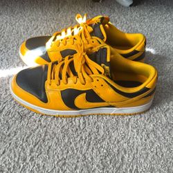 Nike Golden Rod
