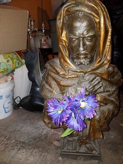 Statue made in Paris France