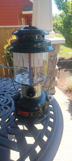 Vintage 1985 Coleman Model 290 CLX Adjustable 2-Mantle Lantern