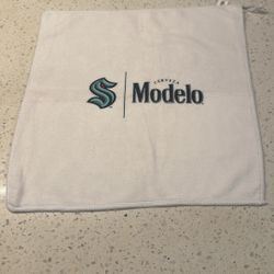 Kraken/Modelo Hand Towel