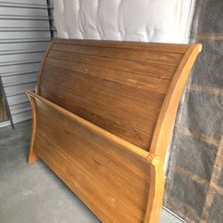 Queen bed set in good condition
