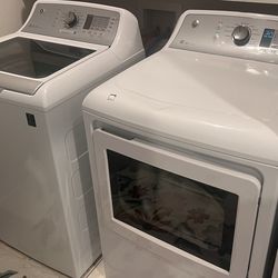 GE washer and dryer, excellent condition !!