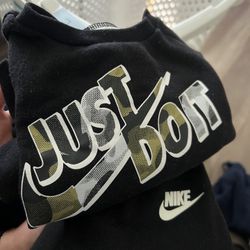 Nike Sweatsuit