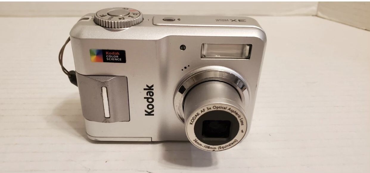 Kodak EasyShare C433 4.0 MP Digital Camera LCD AF 3x Zoom Optical Aspheric Lens Used