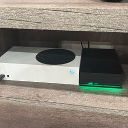 Xbox Series S 512 Gb And Accessories