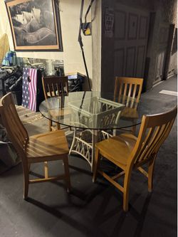 Round glass table