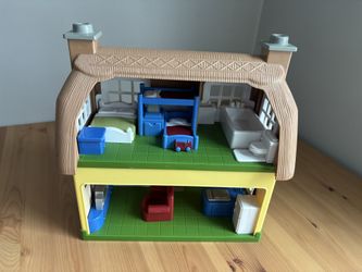 Step2 Cottage Main Street Village Doll House With Sounds Works!