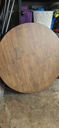 42 IN. ROUND WOOD TABLE