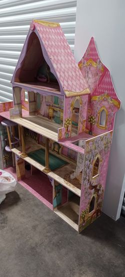 LARGE WOODEN KIDCRAFT DOLLHOUSE with accessories