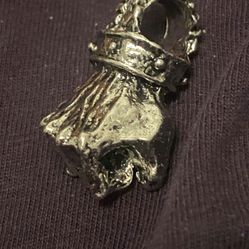 Silver Pendant Along With Chain