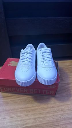 brand new never worn woman’s puma