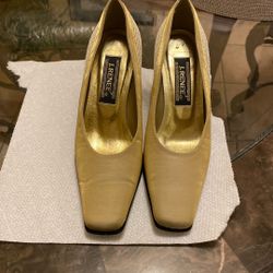 J. Rene Size 7