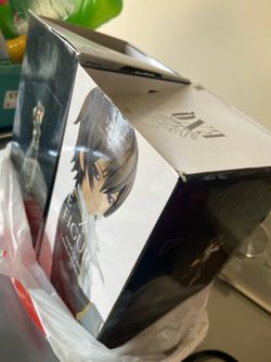 Figures both in box