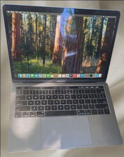 Macbook pro 13 inch intel i7 2018