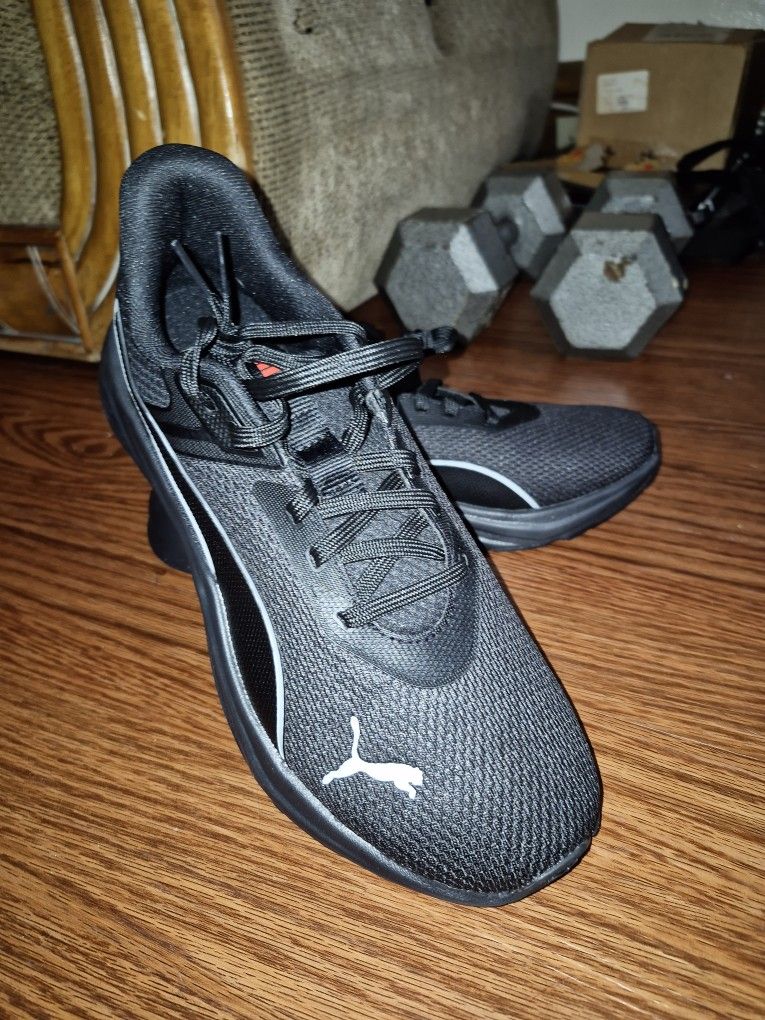 US8.5 Puma All Black Running Shoes