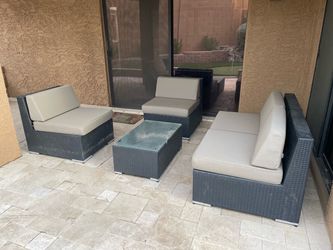 Outdoor Wicker Sectional Sofa Set with Coffee Table