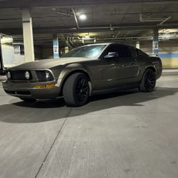 2005 Ford Mustang