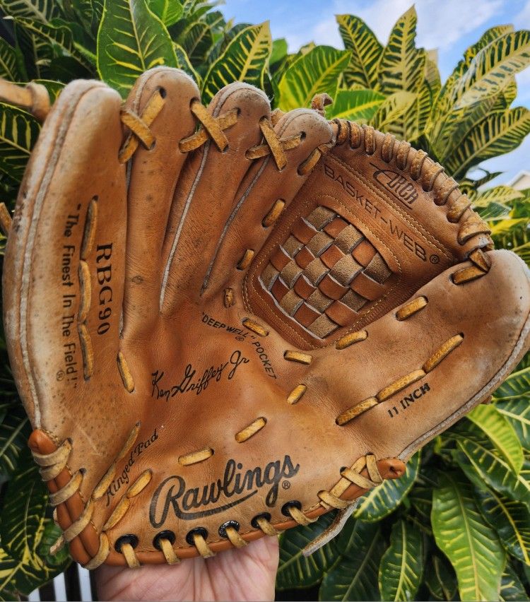 RAWLINGS KEN GRIFFEY JR SIGNATURE LHT LEATHER BASEBALL GLOVE #RGB90 IN GOOD CONDITION 11 INCH