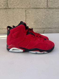 Jordan 6 toro bravo kids size 4y