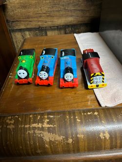 Thomas & friends trains + carts