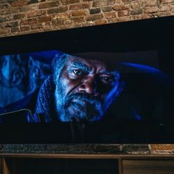 LG OLED G1 - 77” 4k 120fps Gaming Ready