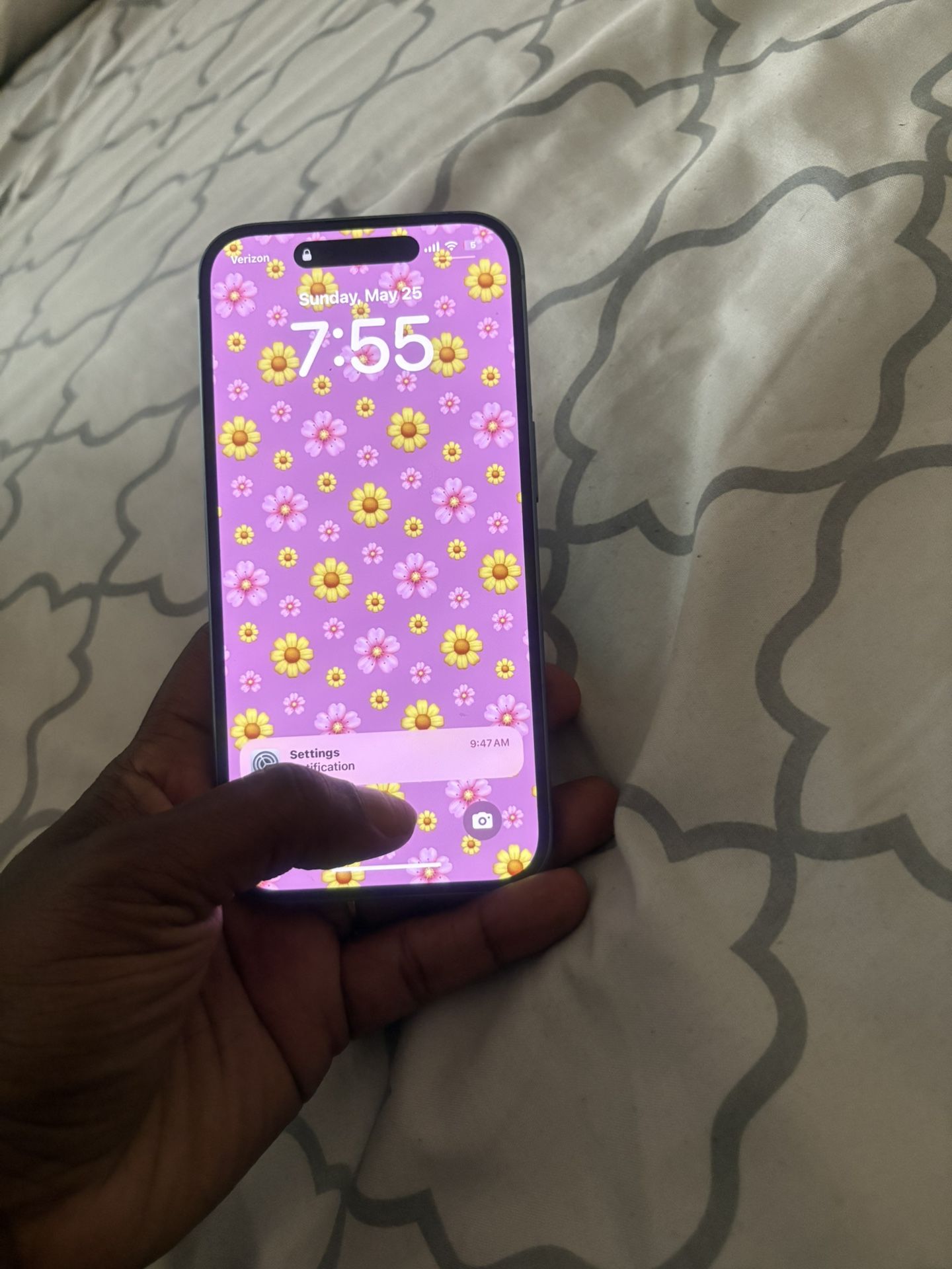 iPhone 16