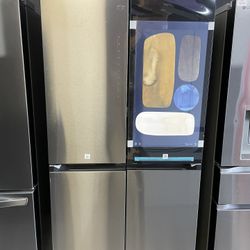 Samsung Bespoke 4 Door Flex HUB Refrigerator With Beverage Center
