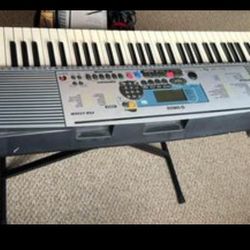 Yamaha PSR-225GM Electric Piano