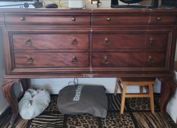 Bedroom 6 drawer dresser