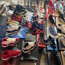 LARGE SHOE SELL SIZES 11.5 -13
