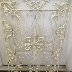White Living Room Decor