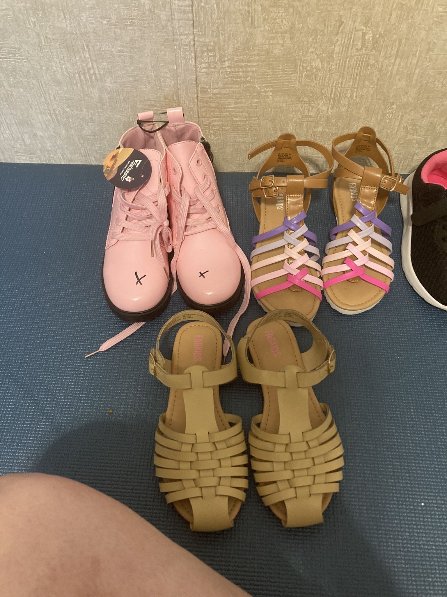 Girls 2/3 Shoes