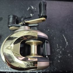 Shimano Crestfire Baitcaster Fishing Reel