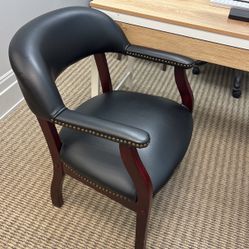 1 pair of chair
