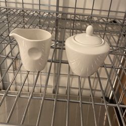 Porcelana Fina Sugar And Creamer 