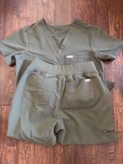Figs scrubs set
