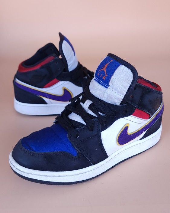 Nike Air Jordan 1 Mid Lakers Size 3.5Y