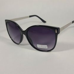 Tommy Hilfiger Breeda WP OL429 Sunglasses Black Silver Frame Gray Gradient Lens


