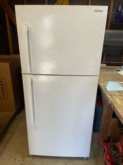 Very clean INSIGNIA fridge