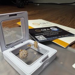 GRA certified moissanite