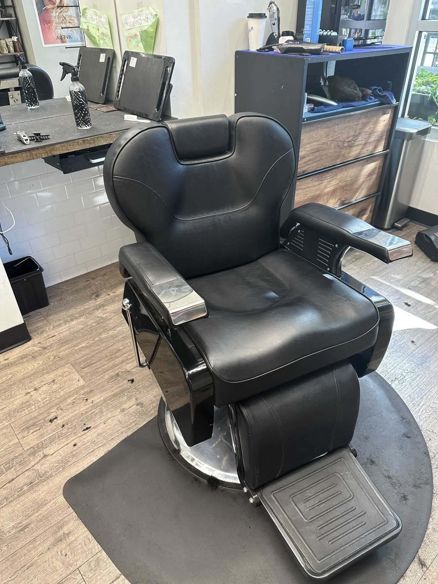 4 Barber Chairs