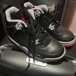 5.5 Y Jordans 4 Retro