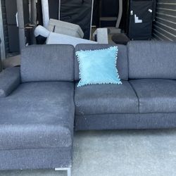 Sectional Couch 