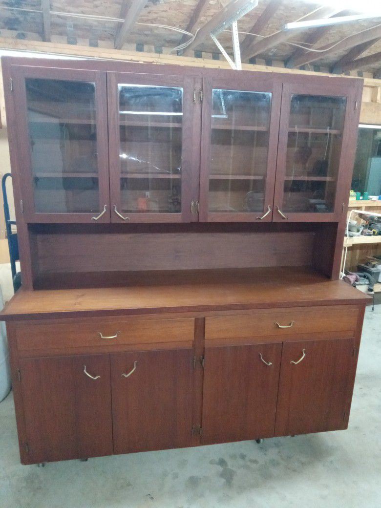 China Cabinet and Hutch