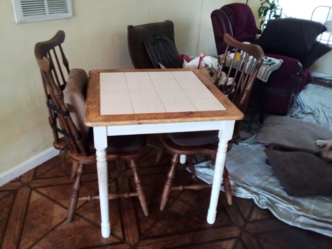 Kitchen Table And Chairs Must Pick Up Flexible On Price Cash Only