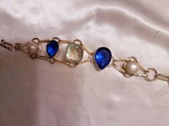 Gemstone and pearl bracelet, adjustable