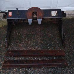 5th Wheel Hitch $200